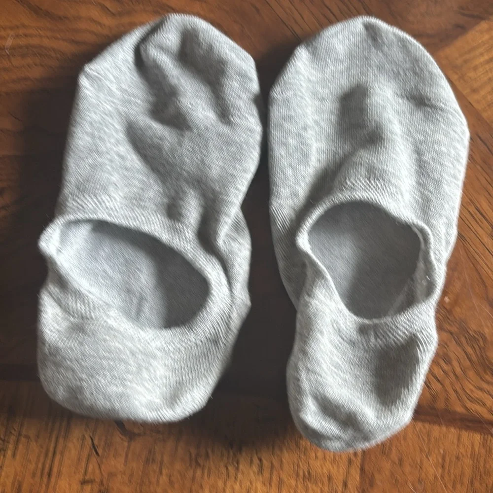 Gray ankle socks